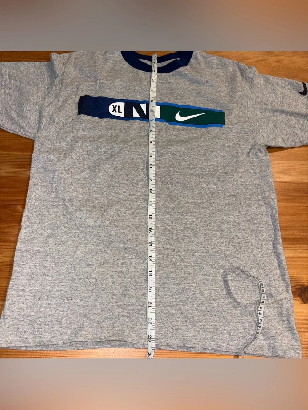 Nike Vintage 90s T-Shirt Youth L Mens Small Gray Swoosh Logo Short Sleeve Crew